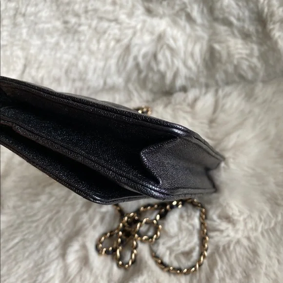 SOLD Chanel wallet on chain in iridescent caviar - Picture 7 of 14
